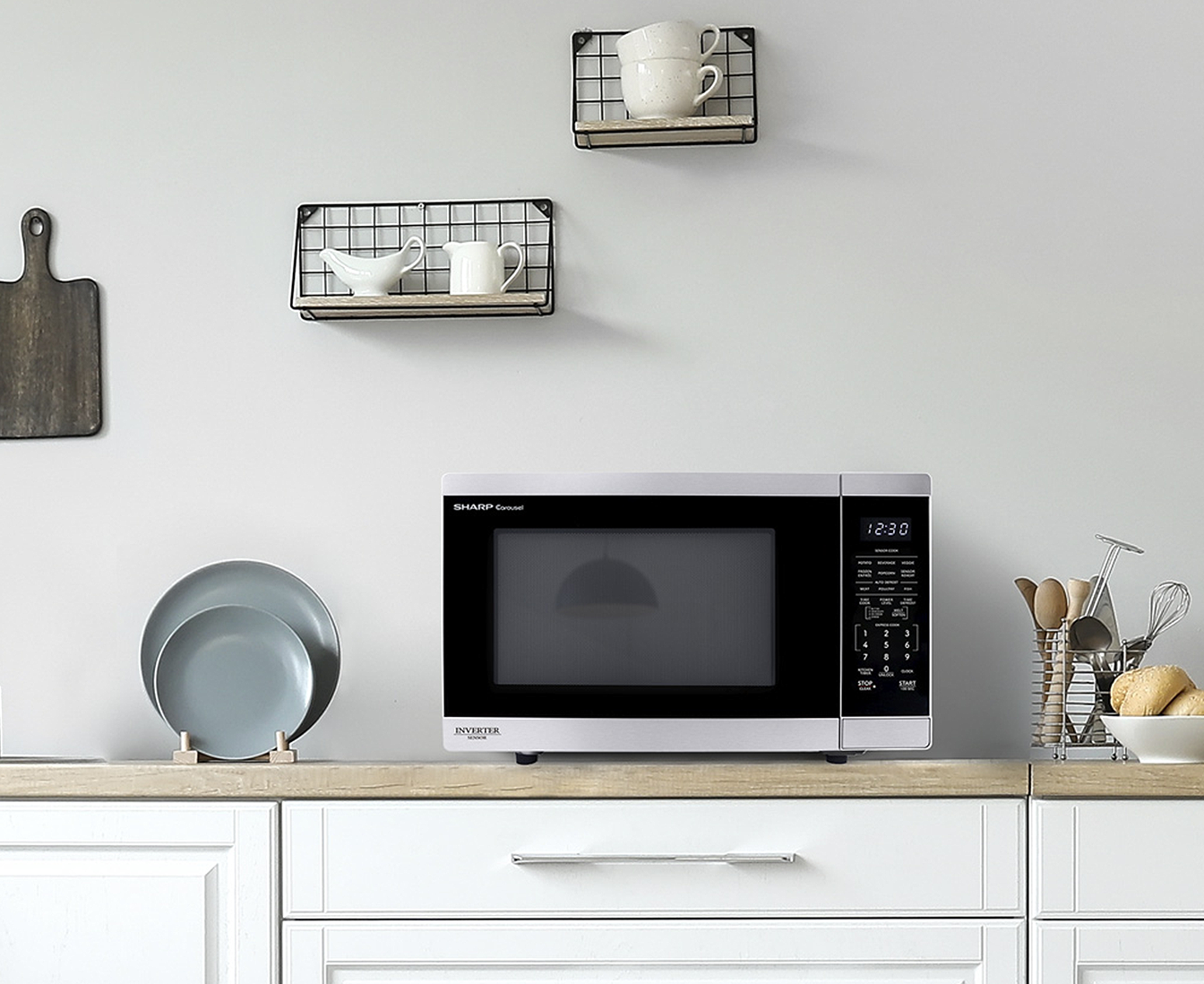 SMC1464KSC microwave counter top in kitchen