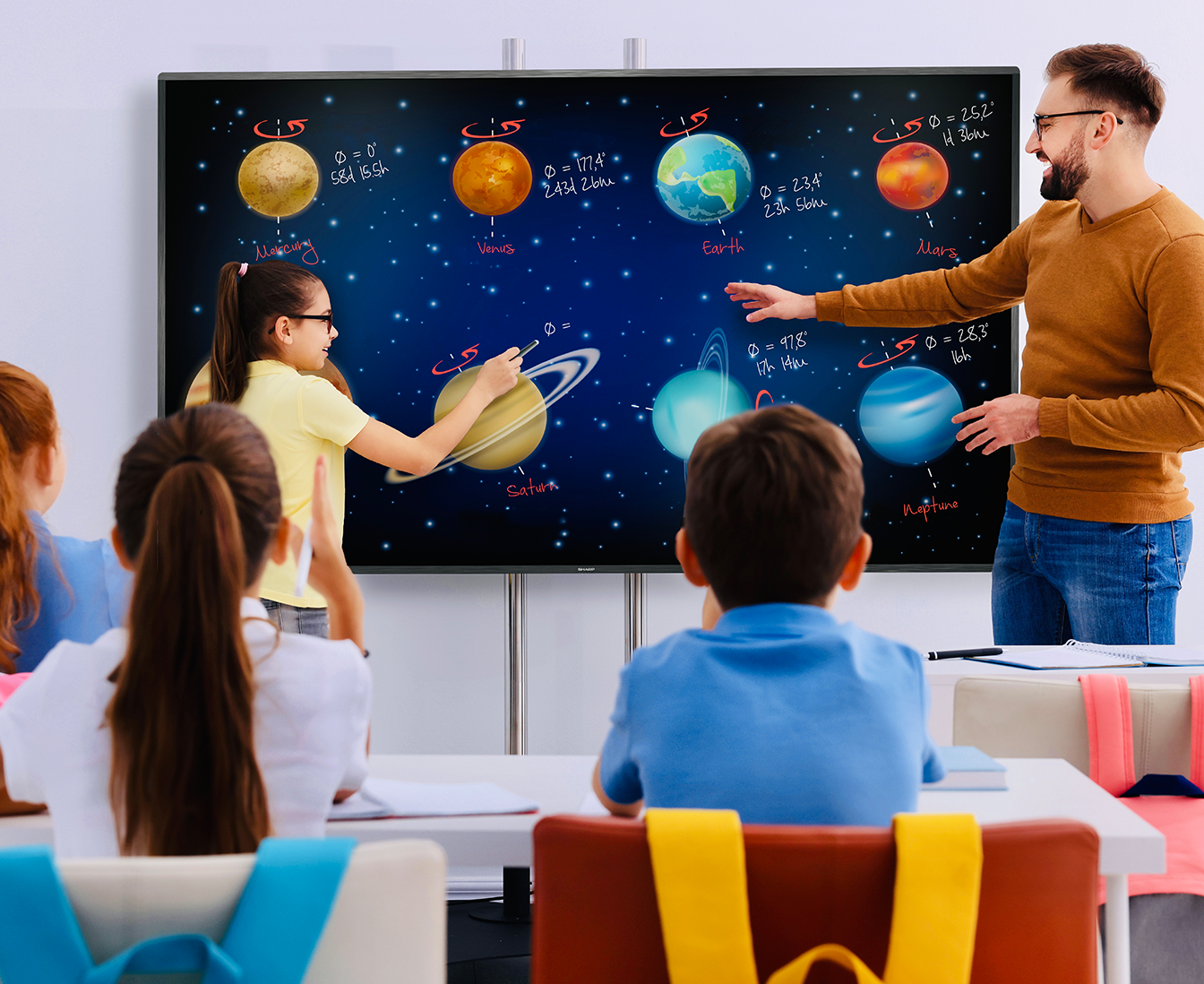 4WB65FT5U 65in Touch Business Display – Sharp Canada